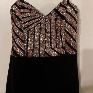 Dress/gown worn only once Size Large.